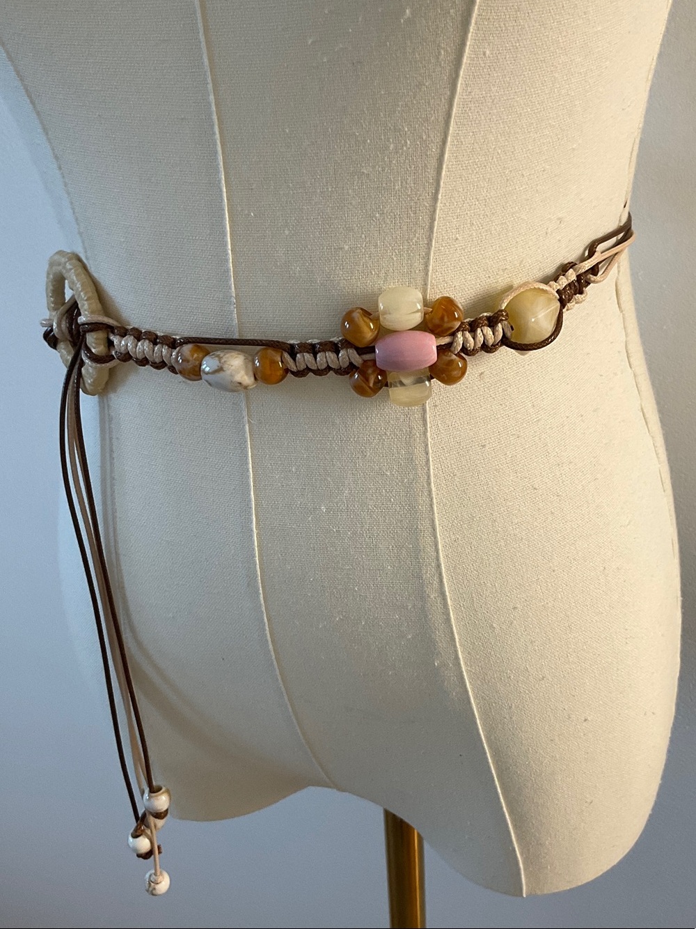 Brown Beaded Waist Belt with Cream Ring - Picture 5 of 8